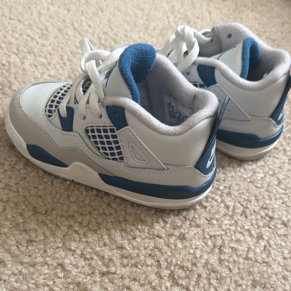 Nike Kids' White & Blue Basketball Sneakers